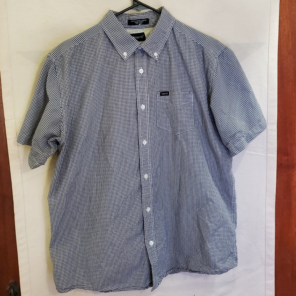 Matix Short Sleeve Button up Large * - Picture 2 of 2